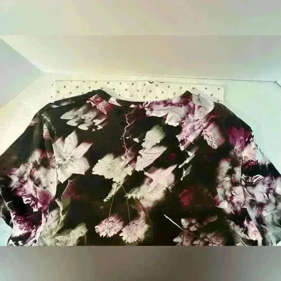 INC Tee in Floral Pattern 2X - Picture 4 of 4